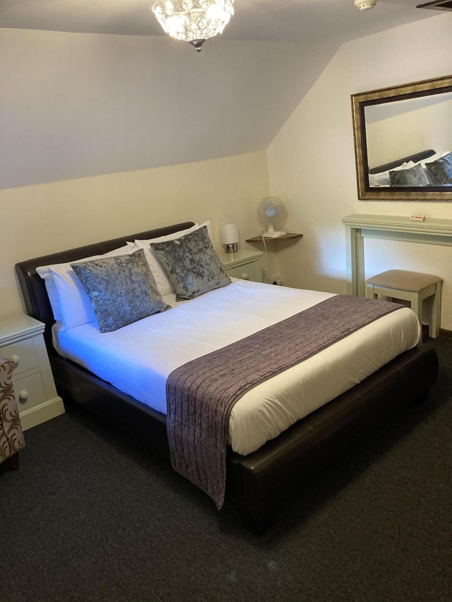 The Cridford Inn Trusham Quarto foto